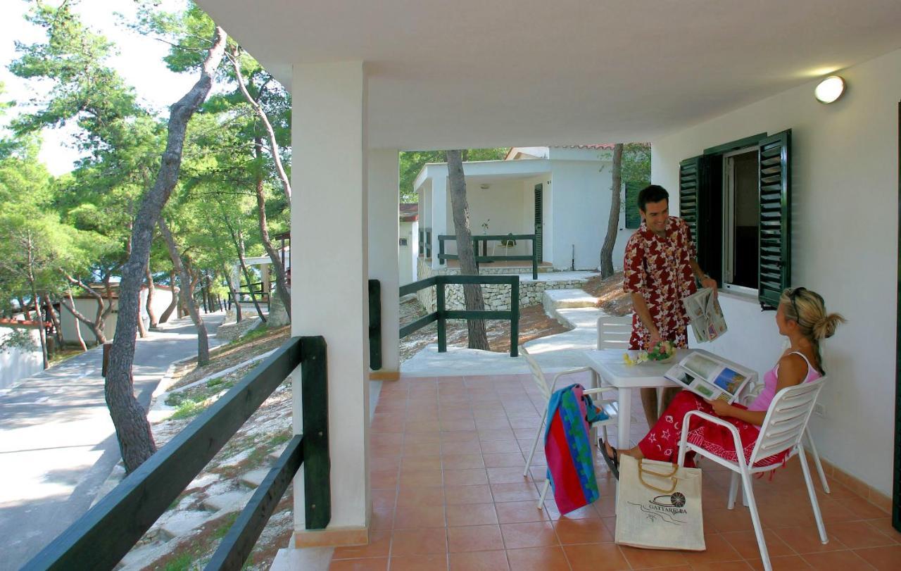 Gattarella Family Resort - Self Catering Accommodations In The Pinewood Vieste Bagian luar foto